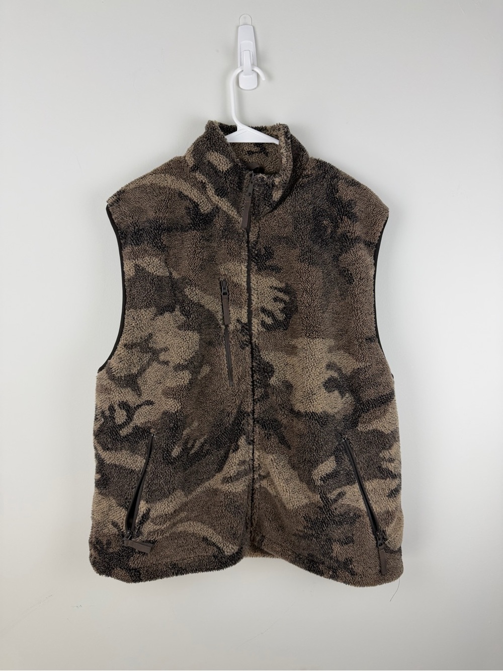 Cabela's Brown Camouflage Sherpa Zip-Up Vest
